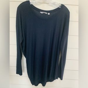 Athleta Dolman Sleeve Cloudlight, Dark Blue Women’s Asymmetrical Top, Size M